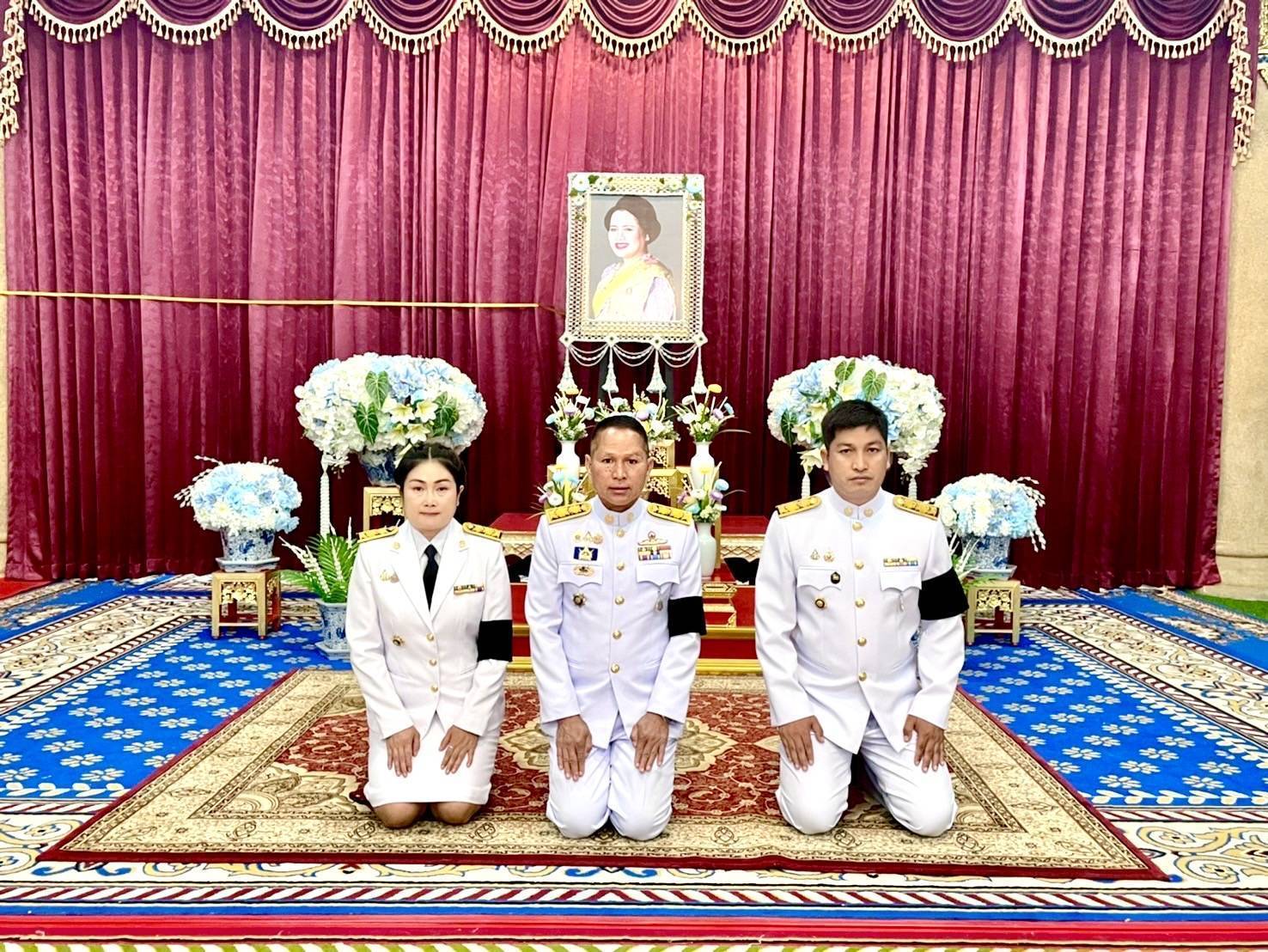 พิธีบำเพ็ญกุศลสวดอภิธรรมถวายพระบรมศพ สมเด็จพระนางเจ้าสิริกิติ์พระบรมราชินีนาถ พระบรมราชชนนีพันปีหลวง ณ วัดศาลาลอย