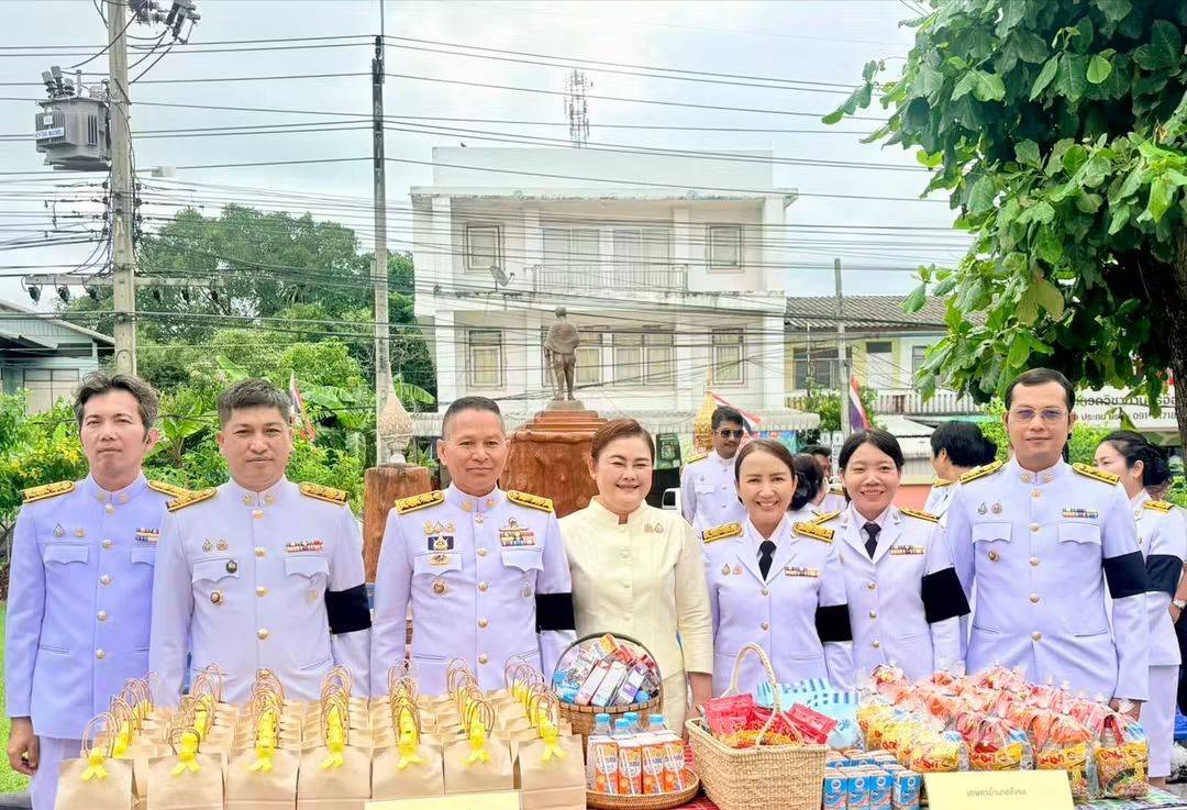 ร่วมพิธีวันนวมินทรมหาราช พระบาทสมเด็จพระบรมชนกาธิเบศร มหาภูมิพลอดุลยเดชมหาราช บรมนาถบพิตร